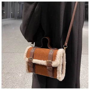 Winter Crossbody Bags for Women Shoulder Bag New Lamb Plush Velvet Bag Lady Small Square Handbag French Korea Style ショルダーウォレット