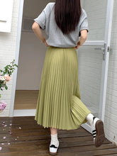 Laden Sie das Bild in den Galerie-Viewer, Basic Pleated Midi Long Skirt for Women New Solid All-match A Line High Waist Mid-length Skirt