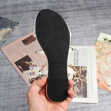 Cargar imagen en el visor de la galería, summer women&#39;s sandals ladies casual flat shoes Fashion rivet design walking and shopping Large size 41-43