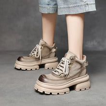 Laden Sie das Bild in den Galerie-Viewer, Winter Genuine Leather Platform Boots Lace-up Chunky Heel Short Boots q128