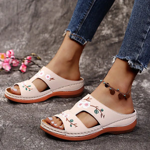 Women Slippers Embroider Flowers Leather Woman Sandals 2023 Outdoor Light Casual Wedges Slippers Slip on Summer Shoes for Women