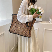 Load image into Gallery viewer, Large Straw Tassel Bags for Women Trendy Fashion Shoulder Bag Beach Purse z73