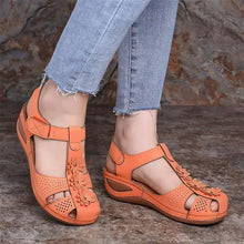 Laden Sie das Bild in den Galerie-Viewer, Women Sandals Plus Size 44 Wedges Shoes Woman Heels Sandals Chaussures Femme Soft Bottom Platform Sandals Gladiator Casual Shoes