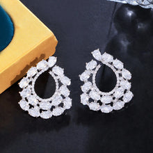 画像をギャラリービューアに読み込む, Sparkling White Oval Round Stud Earrings Cubic Zirconia Women Costume Jewelry b80