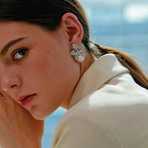 Trendy Flower Simulated Pearl Stud Earrings for Women he173 - www.eufashionbags.com