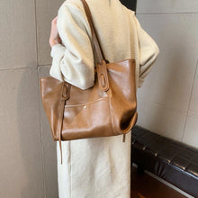 画像をギャラリービューアに読み込む, Women&#39;s Retro PU Leather Tote Bag 2024 Fashion Y2K New High-capacity Shoulder Bag