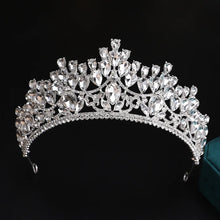 Laden Sie das Bild in den Galerie-Viewer, Silver Color Crystal Crowns And Tiaras Baroque Vintage Crown Tiara For Women