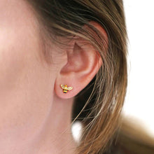 Charger l&#39;image dans la galerie, Bee and Flower Cute Stud Earrings Yellow Enamel Animal Earrings Fancy Girls Gift Jewelry for Women