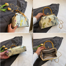 Carica l&#39;immagine nel visualizzatore di Gallery, Luxury Embroidery Evening Bag Vintage Wedding Bags Tassels Women Handbag a122