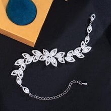 画像をギャラリービューアに読み込む, Shiny Cubic Zirconia Cluster Flower Leaf Women Wedding Bracelets cw58 - www.eufashionbags.com