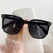 Load image into Gallery viewer, Fashion Oversized Sunglasses Women Vintage Square Sun Glasses - www.eufashionbags.com