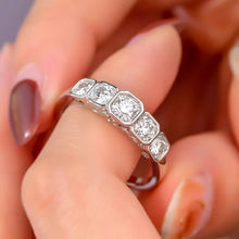 Cargar imagen en el visor de la galería, Modern Fashion Women Rings with Round Cubic Zirconia Silver Color Wedding Rings Geometric Shaped Trendy Jewelry