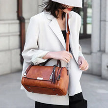 画像をギャラリービューアに読み込む, Large Tassel Decor Handbag Fashion Women&#39;s Shoulder Bag Zipper Crossbody Bag With Strap a01