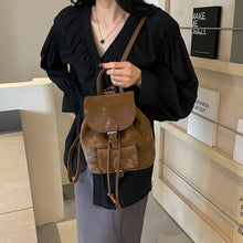 Carica l&#39;immagine nel visualizzatore di Gallery, Small Design Women 2024 Y2K Fashion Solid Color Backpack School Bag Pu Leather Travel Silver Back Pack