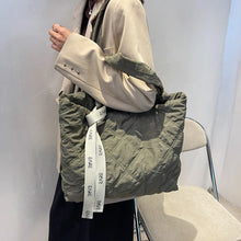 画像をギャラリービューアに読み込む, Nylon Quilted Padded Bag Luxury Women Soft Warm Shoulder Bag z55