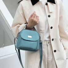 Laden Sie das Bild in den Galerie-Viewer, Fashion Designer Shoulder Bag Women Multi Pocket Oblique Straddle Bag New Nylon Waterproof Small Bag