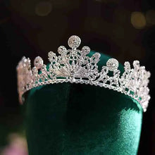 Laden Sie das Bild in den Galerie-Viewer, CC Crown for Women Wedding Accessories Bridal Headpiece Engagement Hair Ornaments