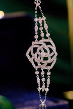 Laden Sie das Bild in den Galerie-Viewer, Luxury Hollow Camellia Flowers Bracelets for Women Silver Color Full Cubic Zirconia Chain Bracelet x55