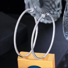 Charger l&#39;image dans la galerie, Large Shiny Luxury Cubic Zirconia Inlaid Round Hoop Earrings cw36 - www.eufashionbags.com