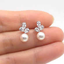 Load image into Gallery viewer, Fashion Simulated Pearl Earrings for Women Shiny Cubic Zirconia Earrings he25 - www.eufashionbags.com