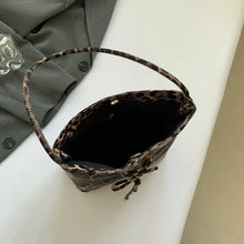 Carica l&#39;immagine nel visualizzatore di Gallery, Small Pu Leather Bucket Bag for Women 2024 Y2K Fashion Handbags and Puress Leopard Shoulder Bag