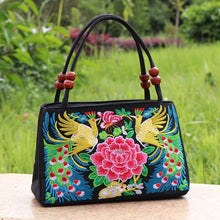 Carica l&#39;immagine nel visualizzatore di Gallery, Fashion Embroidery Women handbags National Floral Embroidered Top-handle bags Single-layer Beading Falp Carrier