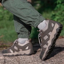 Cargar imagen en el visor de la galería, Women Mesh Couples Platform Sneakers Breathable Men Walking Climbing Shoes x57