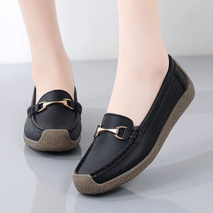 New Spring /autumn Women Flats Genuine Leather Moccasins Casual Shoes Slip-on Loafers Boat Shoes Big Size 44