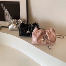 Laden Sie das Bild in den Galerie-Viewer, Pu Leather Shoulder Bags for Women 2024 Y2K Fashion Handbags and Purses Chain Silver Crossbody Bucket Bag