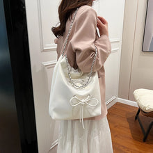 Laden Sie das Bild in den Galerie-Viewer, Pu Leather Silver Shoulder Bags for Women 2024 Fashion Handbags and Purses Chain Crossbody Bucket Bag