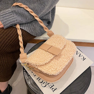 2023 Winter Women's Shoulder Bag Messenger Weave Strap Saddle Armpit Bag New High-quality Plush Fur Bag Women's Handbag Designer