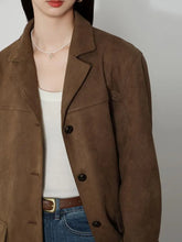 Laden Sie das Bild in den Galerie-Viewer, Classic Retro Melrose Style Brown Suede Velvet Suit Jacket Whitening Loose Shoulder Pads