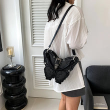 Carica l&#39;immagine nel visualizzatore di Gallery, New Butterfly Women&#39;s Satchel Bags Personalized Leather Backpacks q111