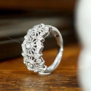 Luxury Silver Color Hollow Out Wedding Rings Chic Accessories for Women Engagement Band Fashion Jewelry
