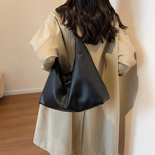 Load image into Gallery viewer, Large Winter Shoulder Bag for Women Designer Hobo Bag Tote Purse z59