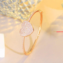 Charger l&#39;image dans la galerie, 5A Cubic Zirconia Pave Love Heart Charm Women Bangles with Safety Clasp cw17 - www.eufashionbags.com