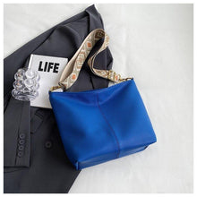 Load image into Gallery viewer, Casual Women bucket bags pu leather Wide straps Shoulder Bag n05 - www.eufashionbags.com