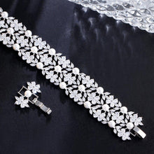Cargar imagen en el visor de la galería, Chunky White Cluster Cubic Zircon Flower Bridal Pearl Bracelets for Women cw25 - www.eufashionbags.com
