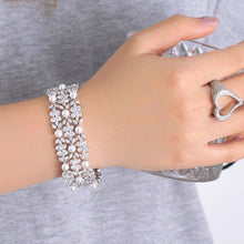Load image into Gallery viewer, Chunky White Cluster Cubic Zircon Flower Bridal Pearl Bracelets for Women cw25 - www.eufashionbags.com